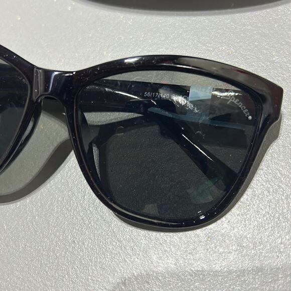 Valerie Spencer Sunglasses + Hard-case + Cloth - Picture 4 of 13